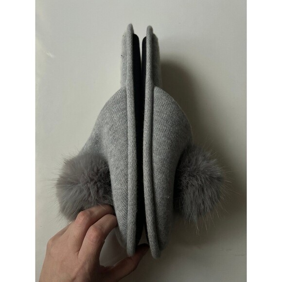 Victoria's Secret Knit Pom-Pom Slippers Grey VS size L - Picture 3 of 5